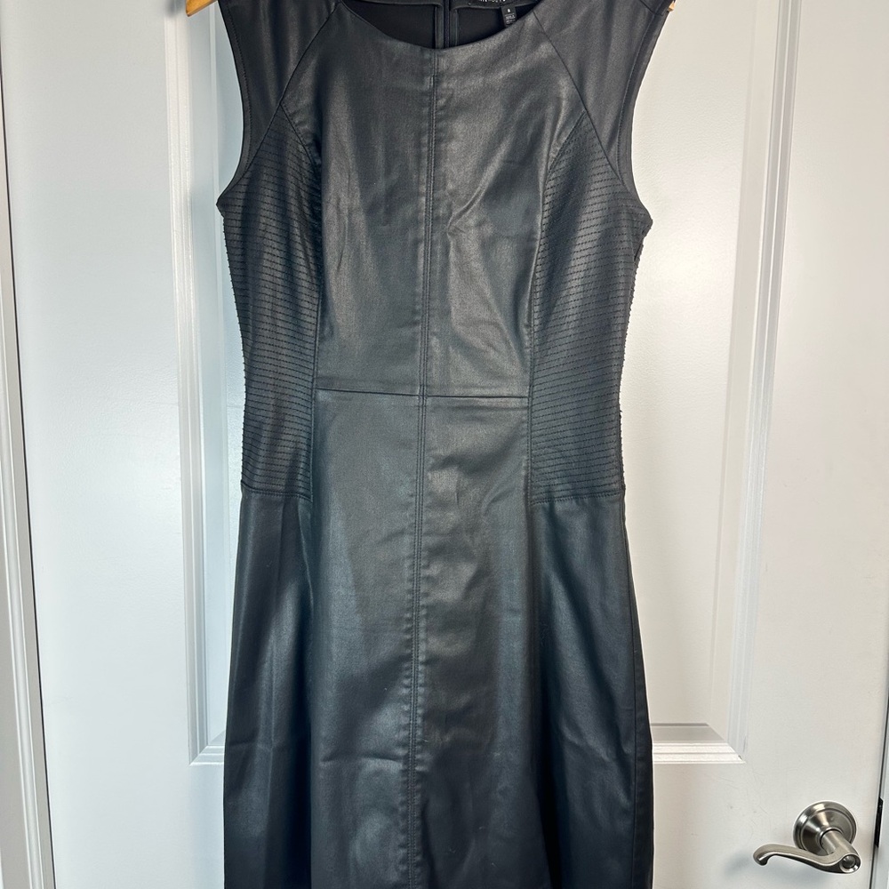 White House Black Market Faux Leather Fit & Flare Dress (Size 8) 🖤 - Picture 5 of 9
